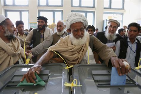 Afghanistan Election Afghans Flock To Vote Despite Taliban Threat Cnn