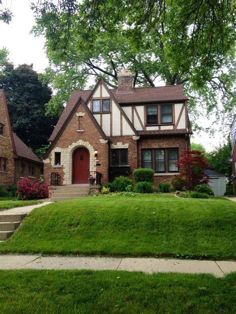 Characterized by steeply pitched roofs, half timber framing and brick or stone walls, tudor homes are one of the most distinguishable architectural styles. My Two Cents: I'm All About Tudor Style Houses