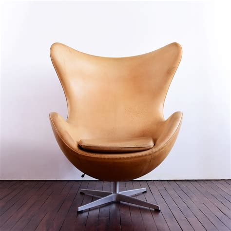 Egg Chair By Arne Jacobsen In Brown Natural Leather 1990s 104613