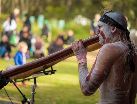 aboriginal artist and performer didgeridoo players in melbourne for hire entertainers