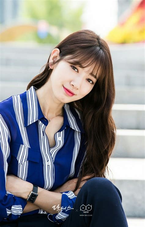 Actress, model, singer and dancer. Park Shin-Hye (박신혜) - Doctors (닥터스) | *~ S t a r ( F ...