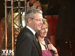 Politiker Norbert Röttgen mit Ehefrau auf dem roten Teppich | TIKonline.de