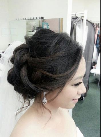 Handpicked short hair updo styles. Asian wedding updo | Asian bridal hair, Asian wedding hair ...