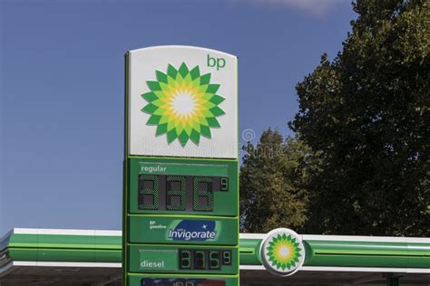 Bp Retail Gas Station Bp And British Petroleum Is A Global British Oil