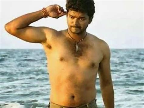 Thalapathy To Flaunt His Six Pack Abs In Master