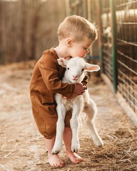 30 Cute Photos Of Children With Animals Barnorama
