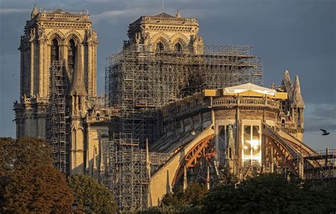 Notre Dame Szeptemberben befejeződhet a leégett huszártorony körüli