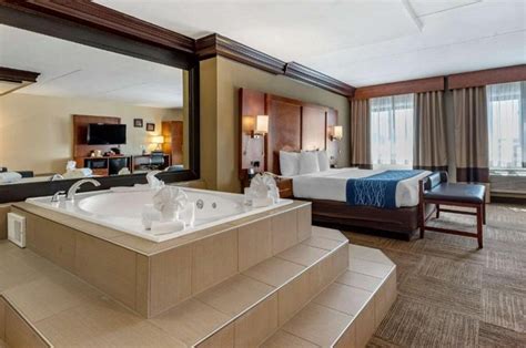 30 New Jersey Hotels With In Room Jacuzzi Or Hot Tub Suites Hot Tub Suites