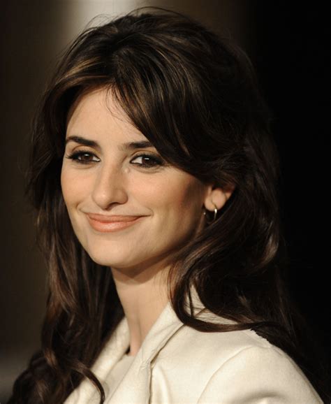 Fresh Look Celebrity Penelope Cruz Hairstyles 06 Fresh