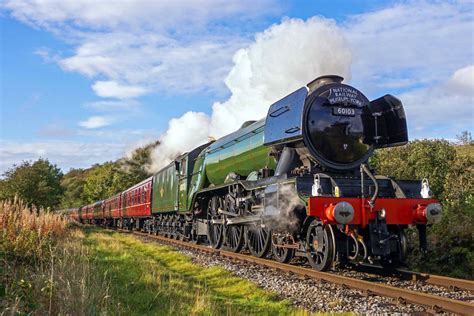 World Famous ‘flying Scotsman Steaming Into Swanage