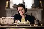 'The Crown' stars Claire Foy, Olivia Colman honor the Queen