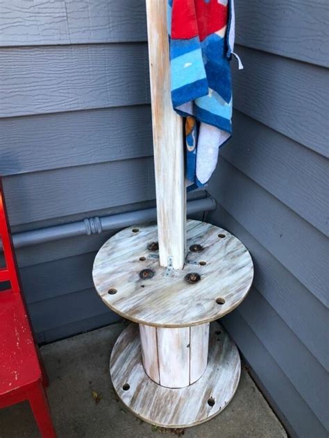 Repurposed Wooden Spool In 2020 Easy Diy Fall Decor Wooden Spools