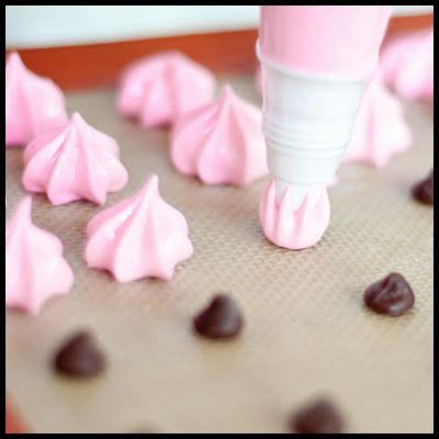Cowie S Craft Cooking Corner Chocolate Filled Meringue Kisses