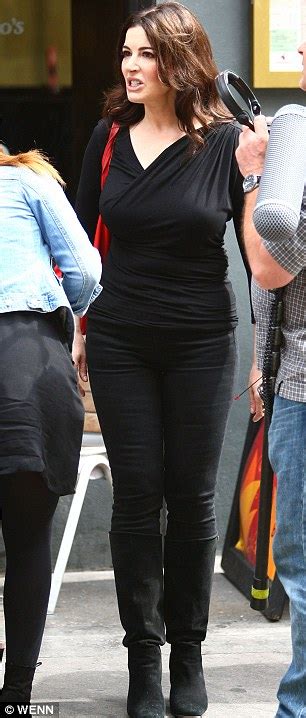 Nigella Lawson Shows Off Her Incredible Weight Loss In A Figure Hugging Black Outfit Daily
