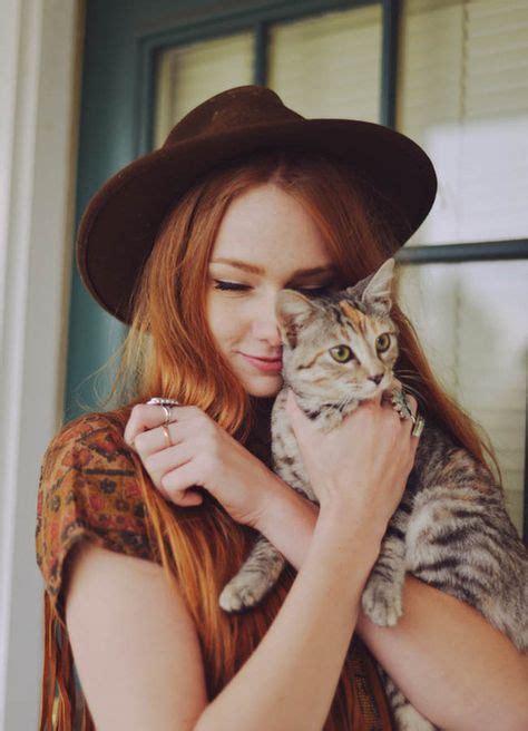 22 Ginger Girl And A Cat Ideas Ginger Girls Cats Redheads