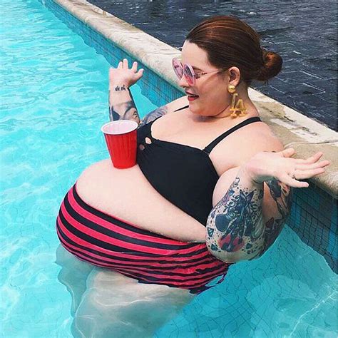 Tess Holliday Shows Off Her Baby Bump Skills In Funny Bikini Photo