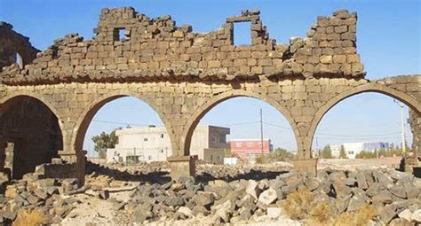قرية أمّ الجمال عاصمة المساعيد أم الجمال الأثرية واحة سوداء في البادية الشمالية الأردنية