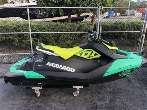 Sparks are sometimes criticized for being too slow compared to other pwcs. 2019 Sea-Doo Spark® Trixx™ 2-up Rotax® 900 H.O. ACE™ IBR ...