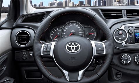 Provided along with the multimedia system are two usb ports which makes integrating your playlist even simpler. Toyota Yaris 2014 tem novas versões na Europa