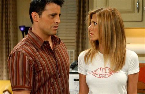 jennifer aniston doesn t support that joey rachel endgame fan theory glamour