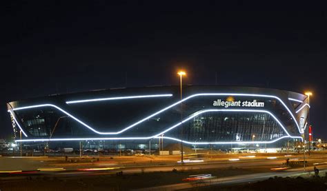 Allegiant Stadium Light Ribbons Illuminate Las Vegas Sky — Video Las