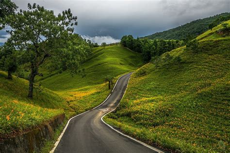 Green Hill Wallpapers Top Free Green Hill Backgrounds Wallpaperaccess