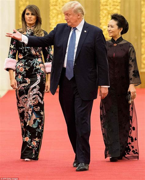 Melania Trump And Hope Hicks Attend Beijing State Dinner Daily Mail Online