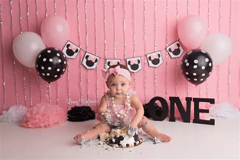 mickey mouse themed birthday party minnie mouse first birthday minnie mouse cake girl first