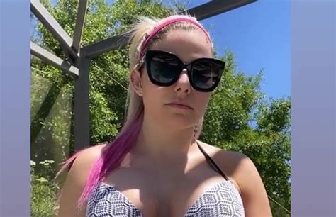 Alexa Bliss Boobs Photos Of Wwe Star You Need To See Pwpix Net Hot