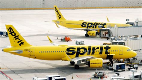 spirit airlines rolls out new flytlive in flight connectivity service avionics international