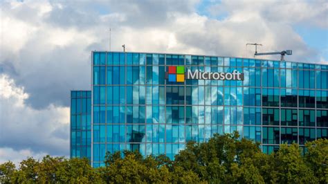 Data Center Wars Update Microsoft Not Oracle Is 1 In Global Cloud
