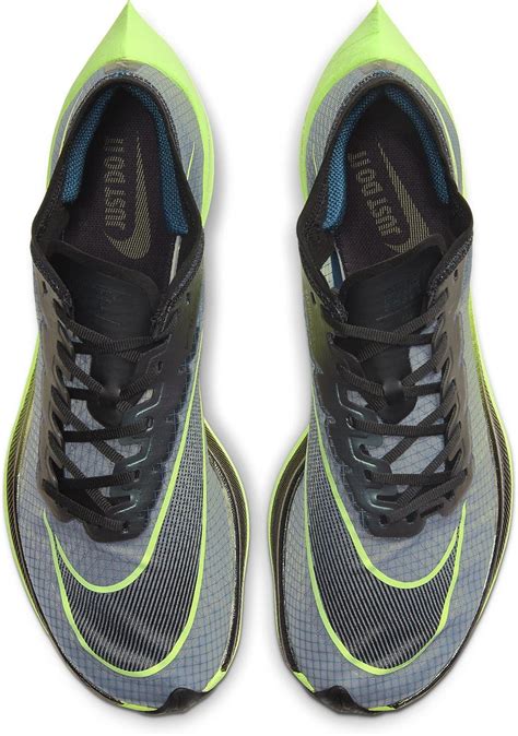 One of those comes dressed. Chaussures de running Nike ZOOMX VAPORFLY NEXT ...