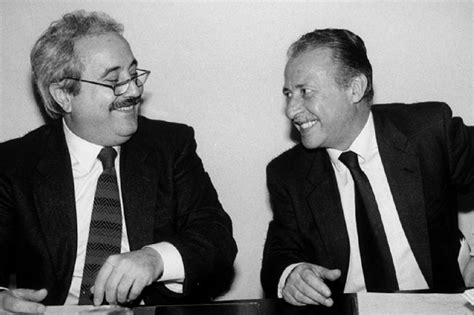Falcone e borsellino falcone borsellino. Di Falcone e Borsellino rimane nelle scuole l'educazione ...