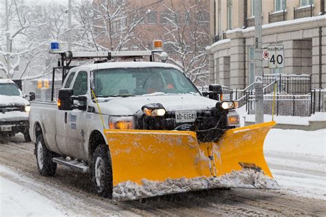 7 Tips For Maintaining Your Snow Plow In Season