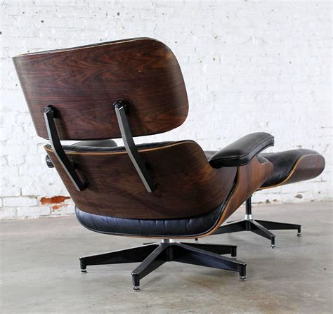 See photos this chair will be shipped with the black h base unless you specify another base you would rather use for this chair. Vintage Herman Miller Eames Lounge Chair and Ottoman in ...