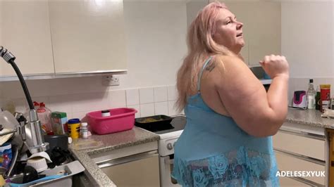 Bbw Adelesexyuk Doing A Quick Advert About Busy In Her Kitchen 6841