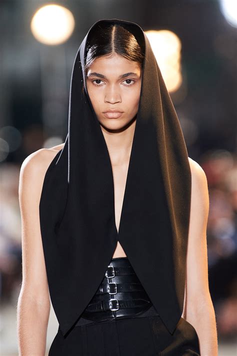 Alaïa Spring 2022 Ready To Wear Fashion Show Vogue