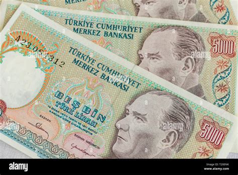 Old Turkish Lira Banknotes Hi Res Stock Photography And Images Alamy