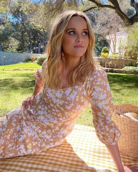 reese witherspoon net worth 2021 bio career income salary