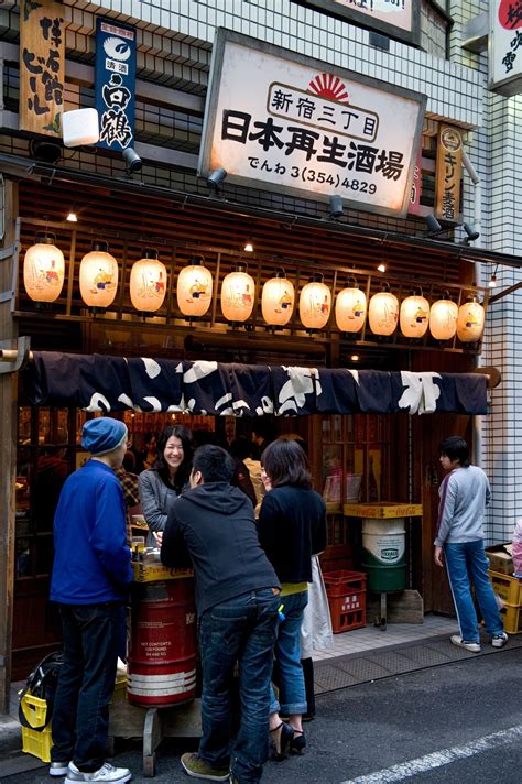 the best bars in shinjuku tokyo