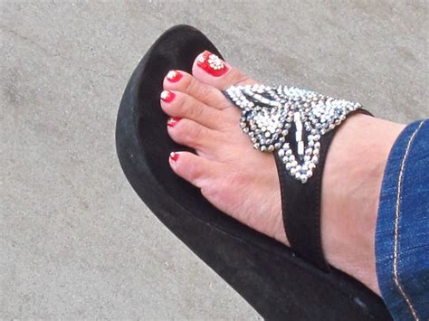 Asian Feet Outside Of Nail Parlor Bay Area Feet Lovers Flickr