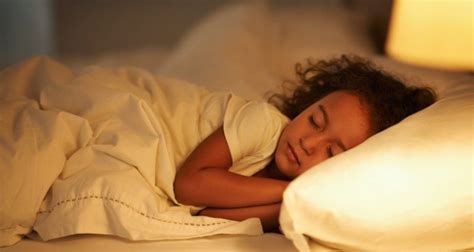 Como fazer as crianças dormirem em suas camas