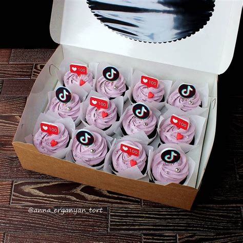 Cupcakes Tik Tok En 2020 Fiestas De Cumpleaños Para Adolescentes