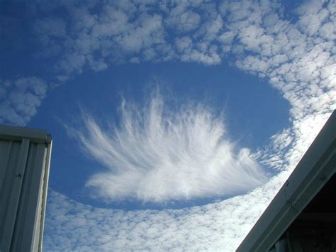 World Of Technology Unusual Clouds The Effect Fallstreak