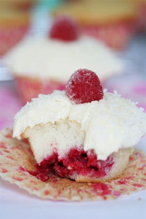 Coconut Raspberry Cupcakes Cake By Monica Eat Cupcakes How Sweet