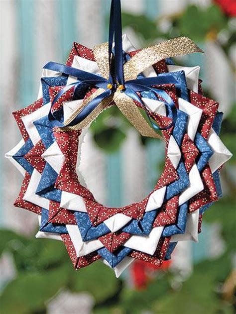 No Sew Folded Fabric Wreath Ornament Pattern Manualidades