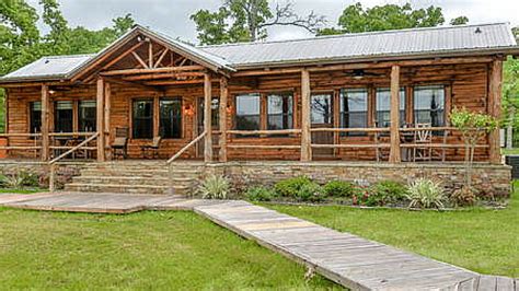 Immortalized in song by local band toadies, possum kingdom lake is one of the more peculiarly named lakes. 10 Rustic Vacation Rentals - Texas Monthly