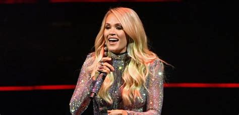 Carrie Underwood Flaunts Insanely Toned Legs In New York City Carrie