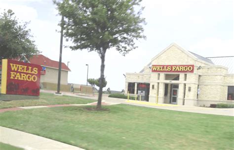 Lawsuit Wells Fargo Employee Accuses Firm Of Gender Discrimination Legal Reader