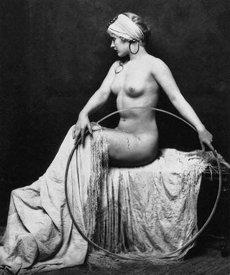 File Posing Nude Woman Wikimedia Commons